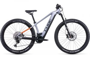 Bicicleta Cube Reaction Hybrid SL 625 2022